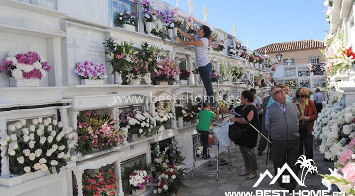 La castañada, truco o trato, that is about the celebration of All Saints Day in Spain