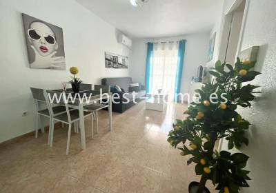Apartament - Wtórny - Torrevieja - BH117100