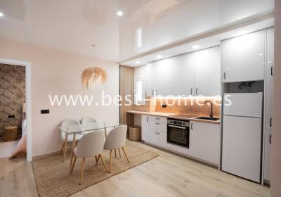 Apartament - Wtórny - Torrevieja - BH2810299