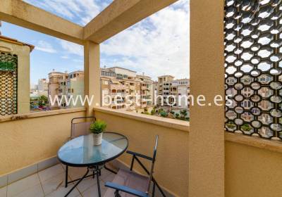 Apartament - Wtórny - Torrevieja - BH310390