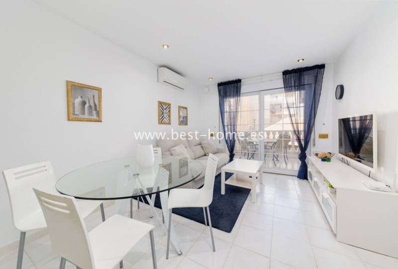 Apartament - Wtórny - Torrevieja - Torrevieja