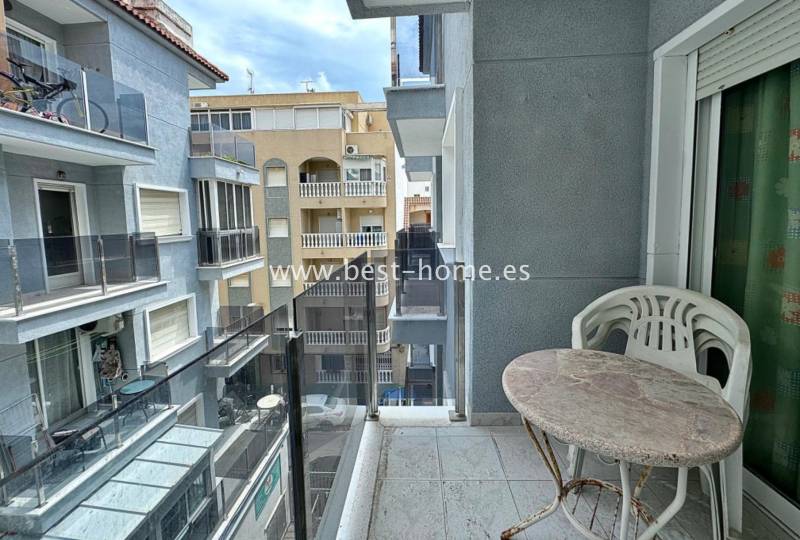 Apartament - Wtórny - Torrevieja - Torrevieja