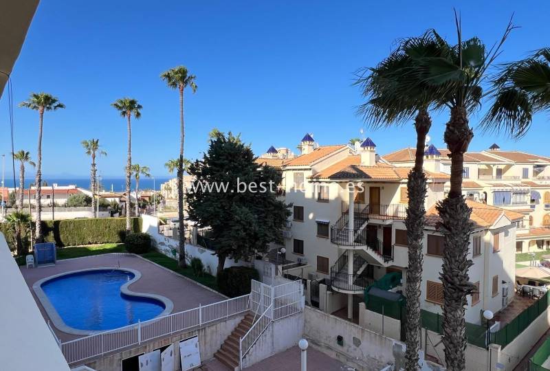 Apartament - Wtórny - Torrevieja - Torrevieja