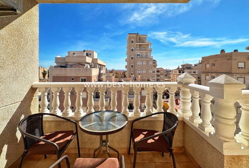 Apartament - Wtórny - Torrevieja - Torrevieja