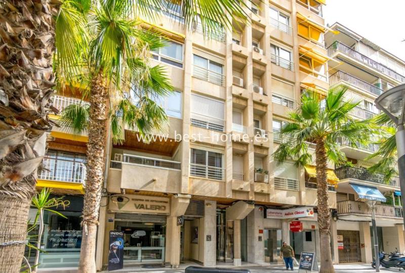 Apartament - Wtórny - Torrevieja - Torrevieja