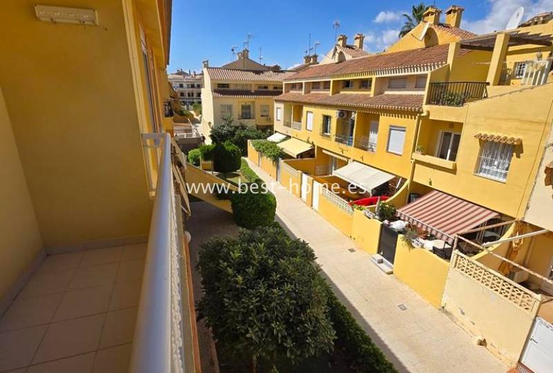 Apartament - Wtórny - Torrevieja - Torrevieja