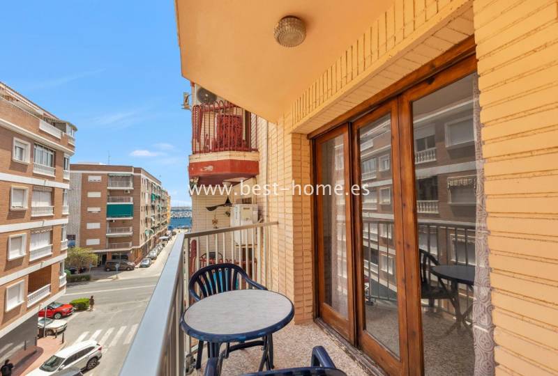 Apartament - Wtórny - Torrevieja - Torrevieja