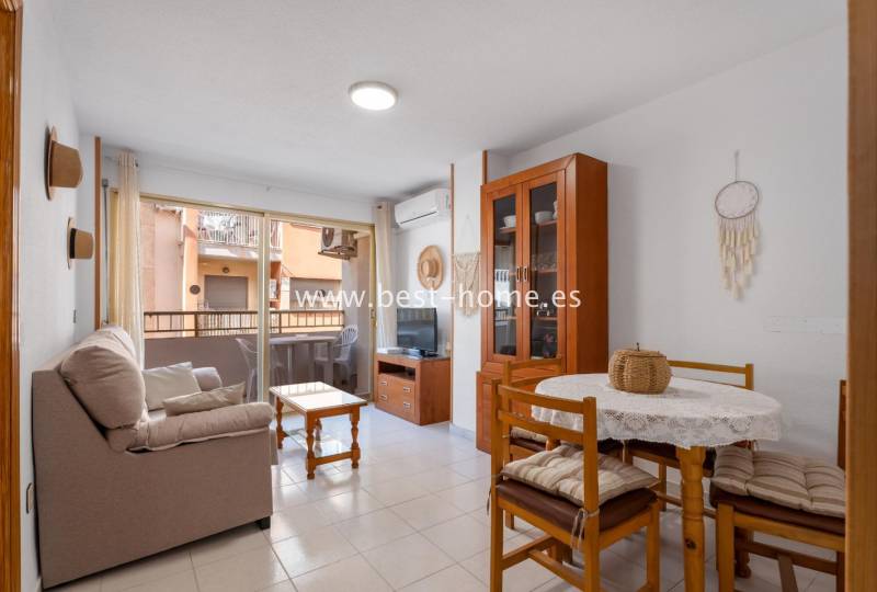 Apartament - Wtórny - Torrevieja - Torrevieja