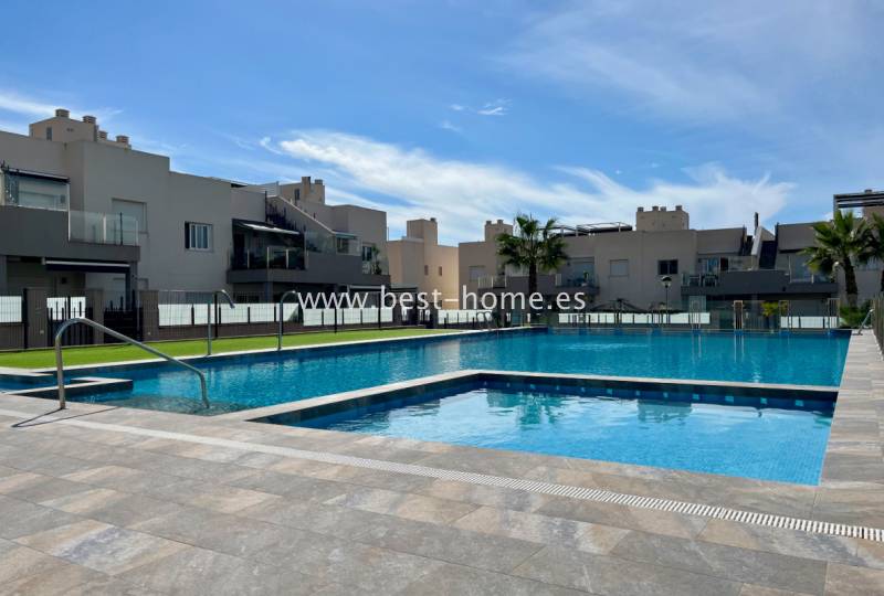 Apartament - Wtórny - Torrevieja - Torrevieja