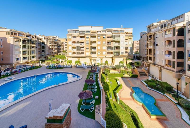 Apartament - Wtórny - Torrevieja - Torrevieja