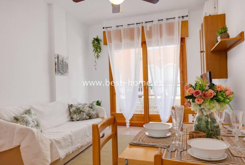 Apartament - Wtórny - Torrevieja - Torrevieja