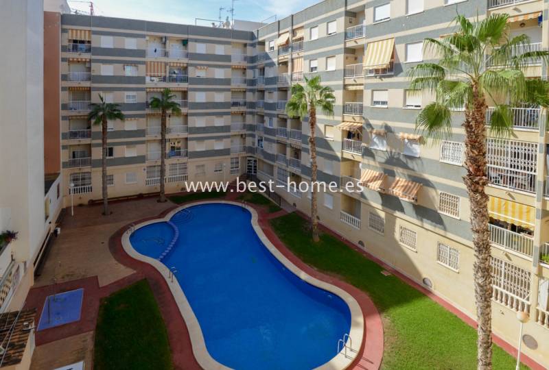 Apartament - Wtórny - Torrevieja - Torrevieja