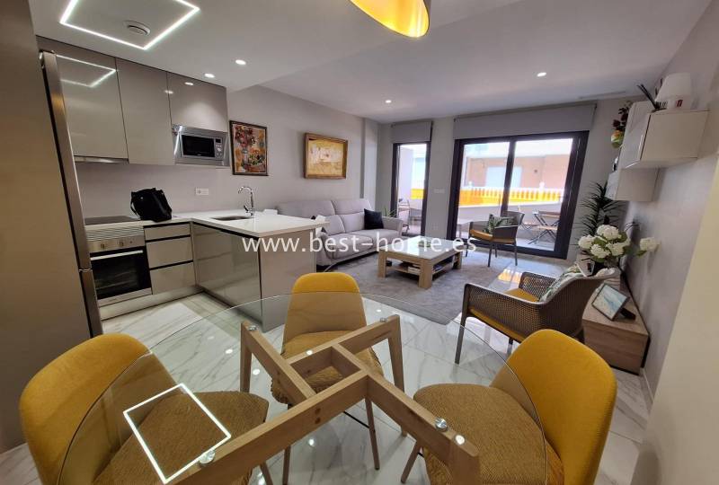 Apartament - Wtórny - Torrevieja - Torrevieja