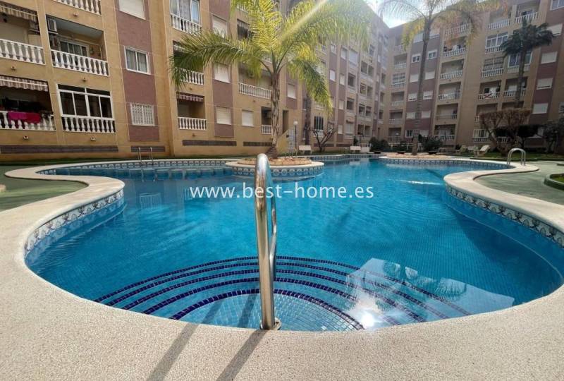 Apartament - Wtórny - Torrevieja - Torrevieja