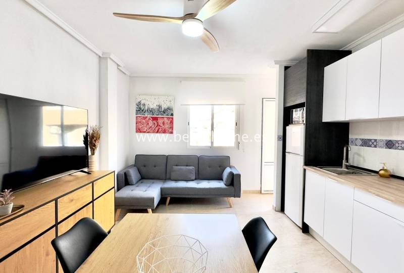 Apartament - Wtórny - Torrevieja - Torrevieja