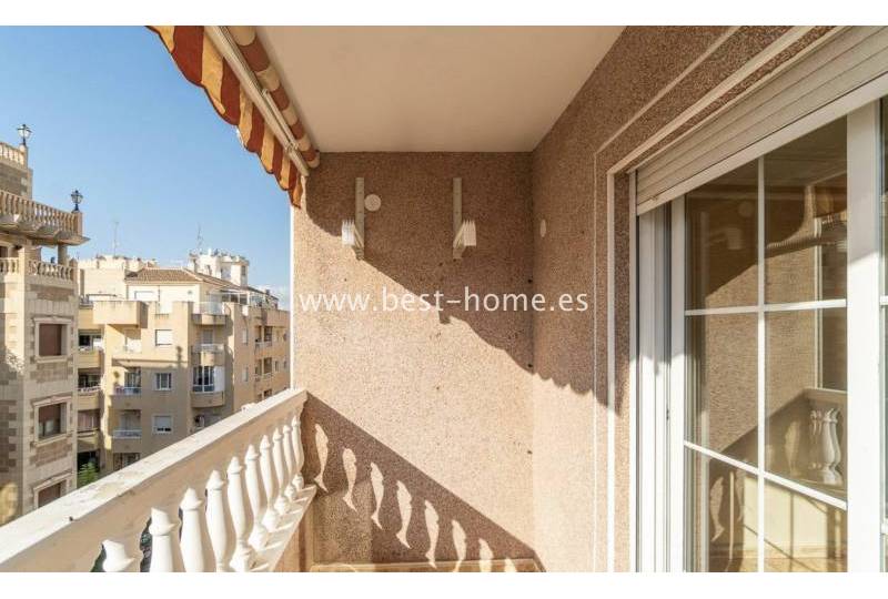 Apartament - Wtórny - Torrevieja - Torrevieja