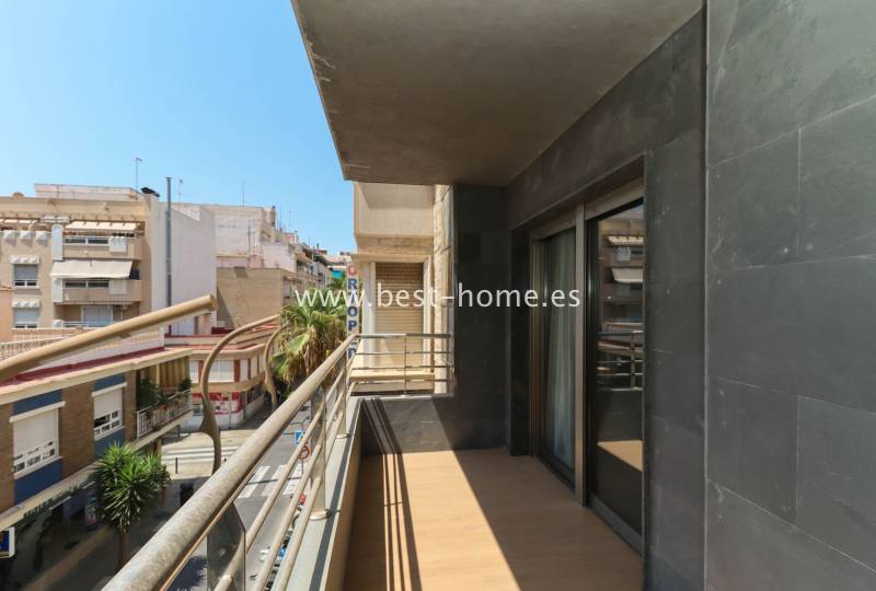 Apartament - Wtórny - Torrevieja - Torrevieja