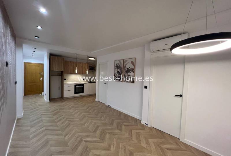 Apartament - Wtórny - Torrevieja - Torrevieja