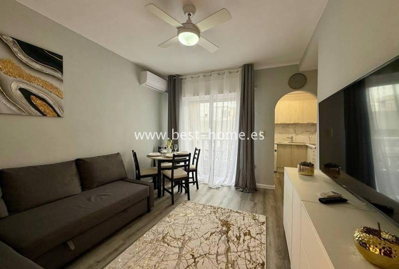 Apartament - Wtórny - Torrevieja - Torrevieja