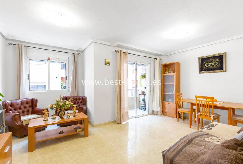 Apartament - Wtórny - Torrevieja - Torrevieja