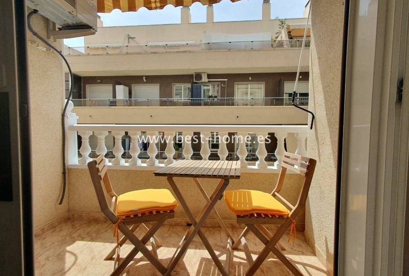 Apartament - Wtórny - Torrevieja - Torrevieja