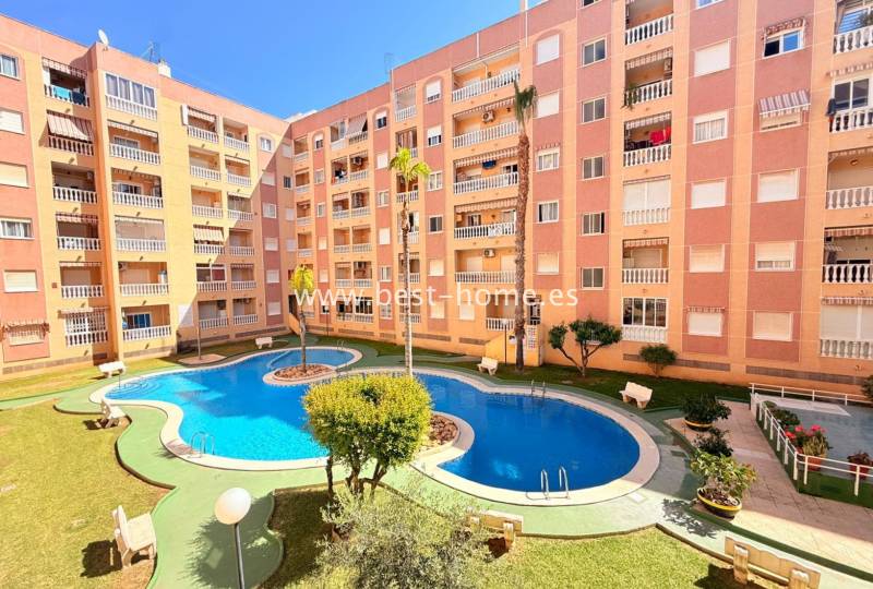 Apartament - Wtórny - Torrevieja - Torrevieja