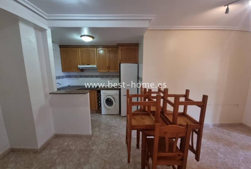 Apartament - Wtórny - Torrevieja - Torrevieja