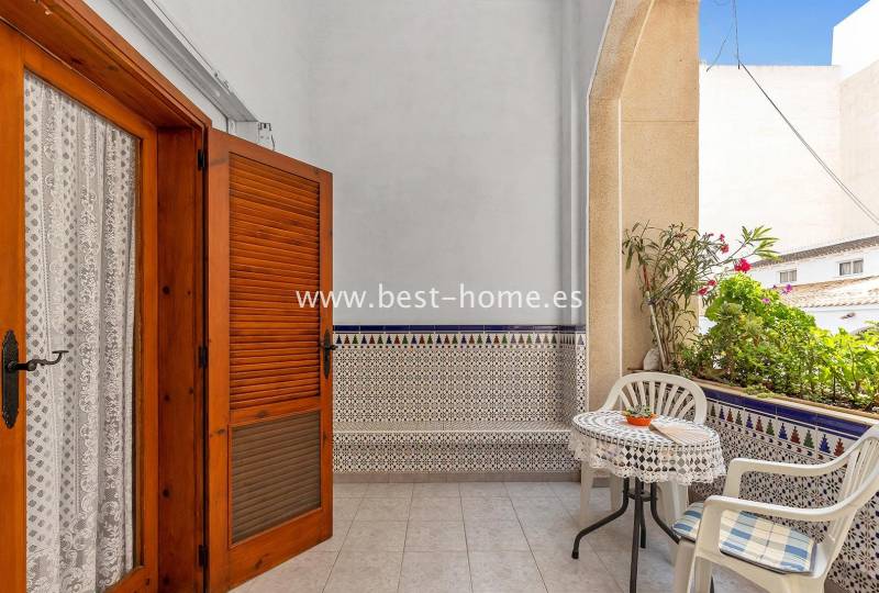 Apartament - Wtórny - Torrevieja - Torrevieja