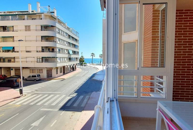 Apartament - Wtórny - Torrevieja - Torrevieja