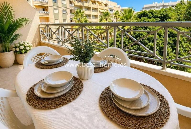 Apartament - Wtórny - Torrevieja - Torrevieja