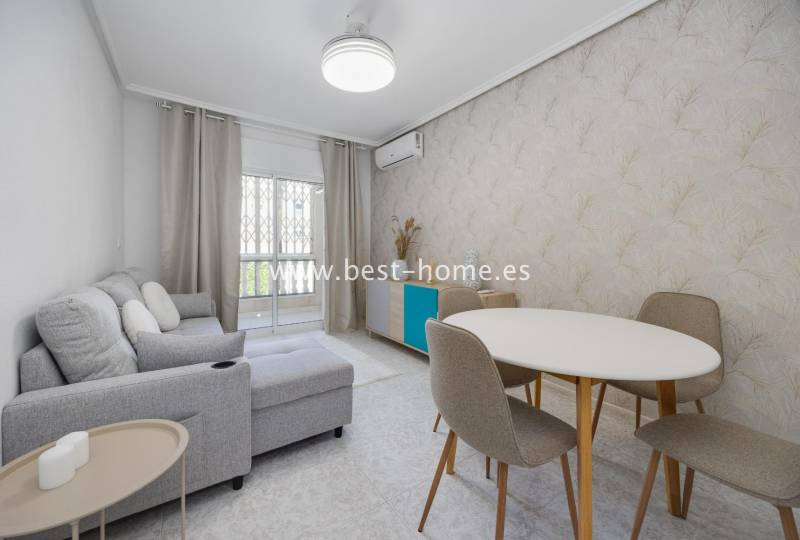 Apartament - Wtórny - Torrevieja - Torrevieja