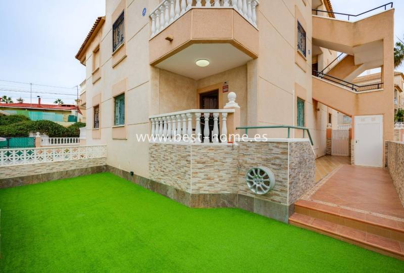 Apartament - Wtórny - Torrevieja - Torrevieja