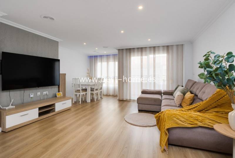 Apartament - Wtórny - Torrevieja - Torrevieja
