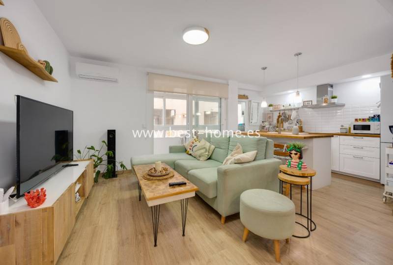 Apartament - Wtórny - Torrevieja - Torrevieja