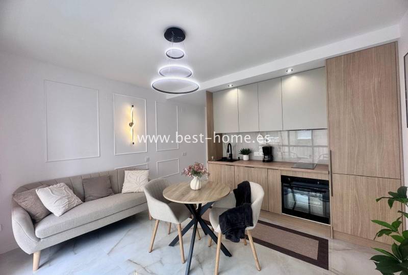 Apartament - Wtórny - Torrevieja - Torrevieja