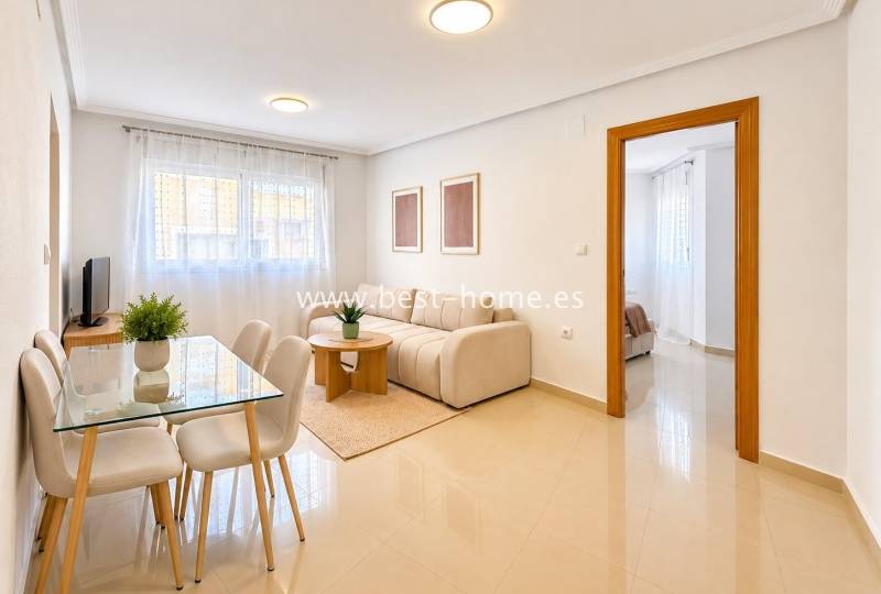 Apartament - Wtórny - Torrevieja - Torrevieja