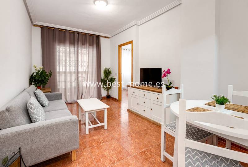 Apartament - Wtórny - Torrevieja - Torrevieja