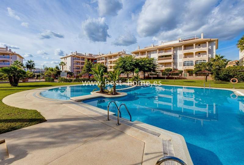 Apartment - Sale - Los Altos - Los Altos