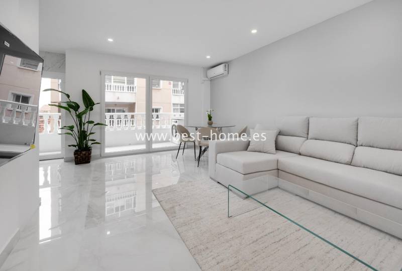 Apartment - Sale - Torrevieja - Torrevieja