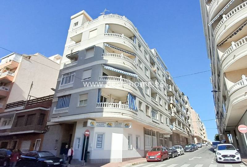 Apartment - Sale - Torrevieja - Torrevieja