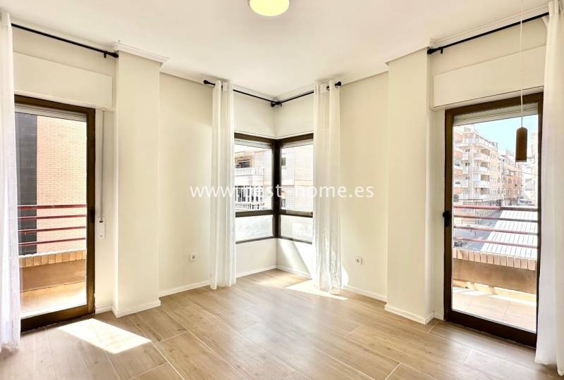 Apartment - Sale - Torrevieja - Torrevieja