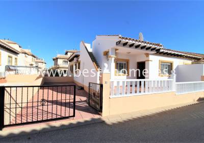 Bungalow - Sale - Lomas de Cabo Roig - BH184