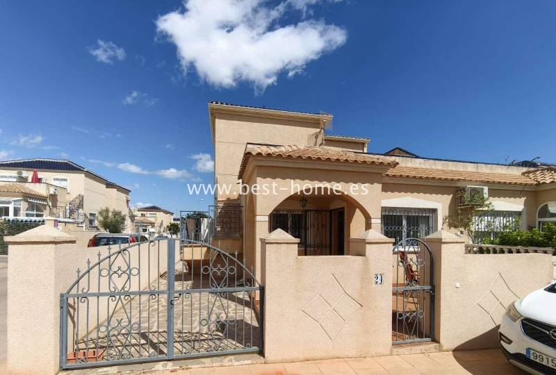 Bungalow - Sale - Los Altos - Los Altos