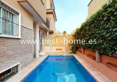 Dom / Willa - Wtórny - Torrevieja - BHA0573 