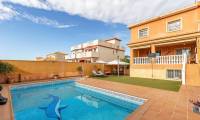 Sale - Townhouse - Aguas Nuevas