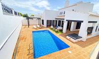 Sale - Villa - Altaona Golf