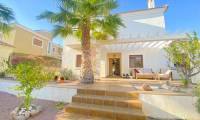 Sale - Villa - Altaona Golf