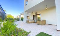 Sale - Villa - Altaona Golf