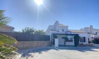 Sale - Villa - Altaona Golf