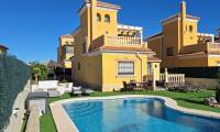 Sale - Villa - El Raso